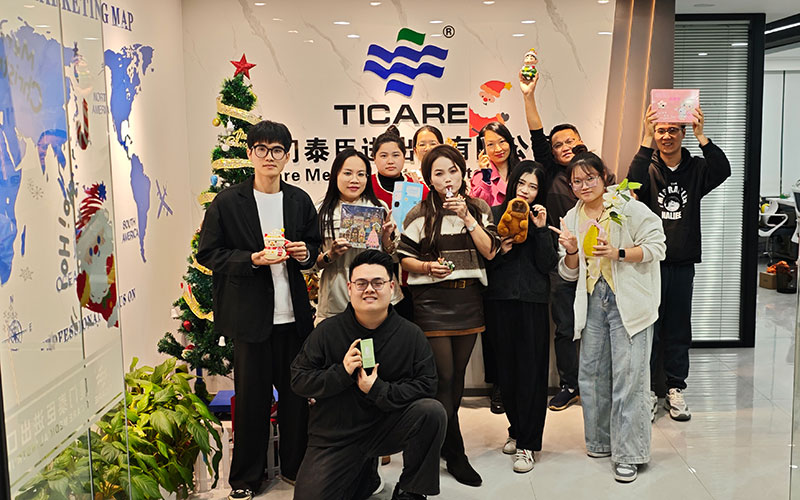 wishes all employees, partners, and customers a Merry Christmas and a prosperous New Year wishes all employees, partners, and customers a Merry Christmas and a prosperous New Year